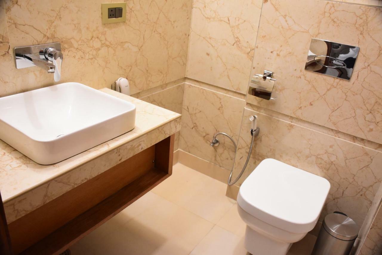 Hotel Orchid Blu Аліґарх Екстер'єр фото