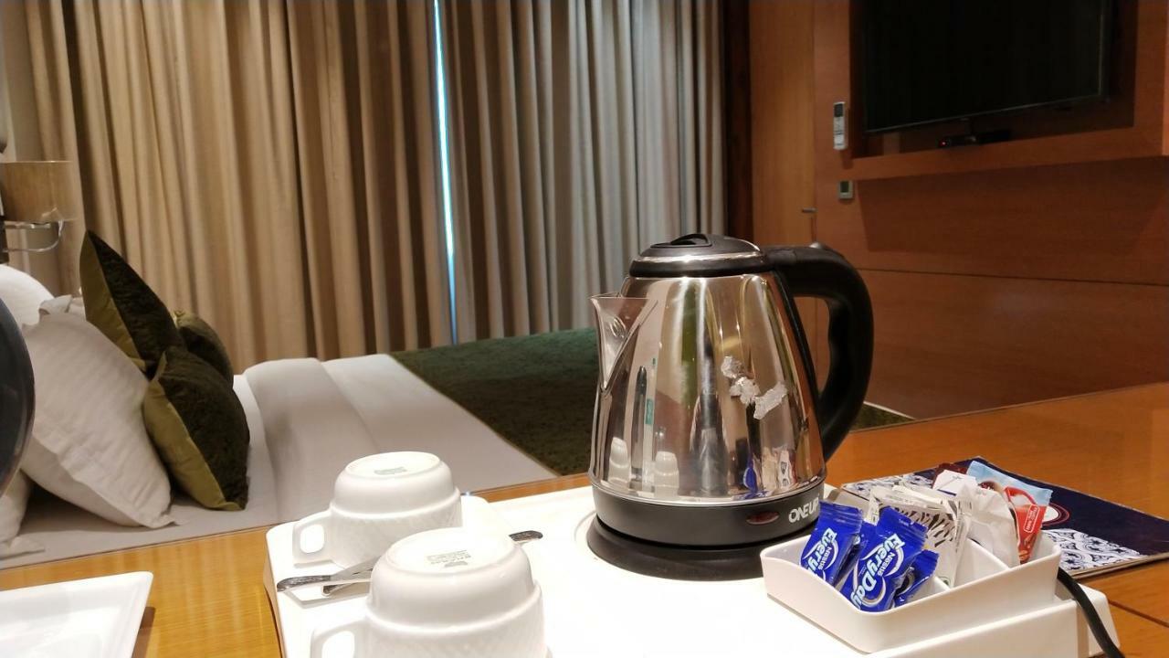 Hotel Orchid Blu Аліґарх Екстер'єр фото