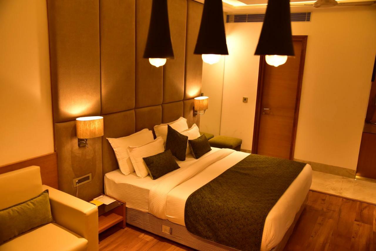 Hotel Orchid Blu Аліґарх Екстер'єр фото