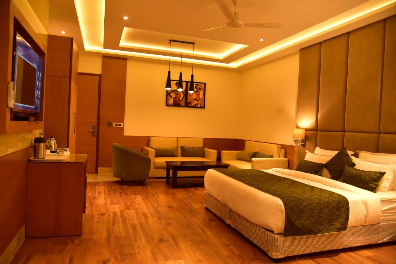 Hotel Orchid Blu Аліґарх Екстер'єр фото
