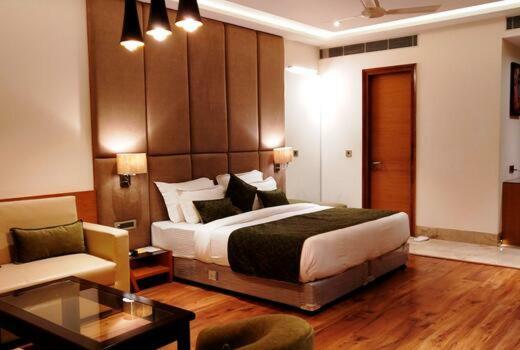 Hotel Orchid Blu Аліґарх Екстер'єр фото