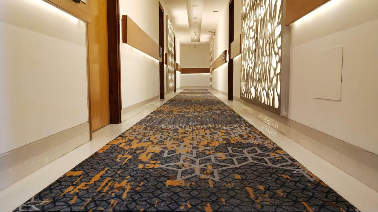 Hotel Orchid Blu Аліґарх Екстер'єр фото